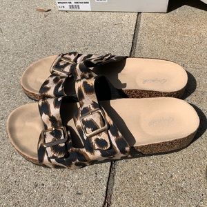 Qupid Leopard Sandals size 8